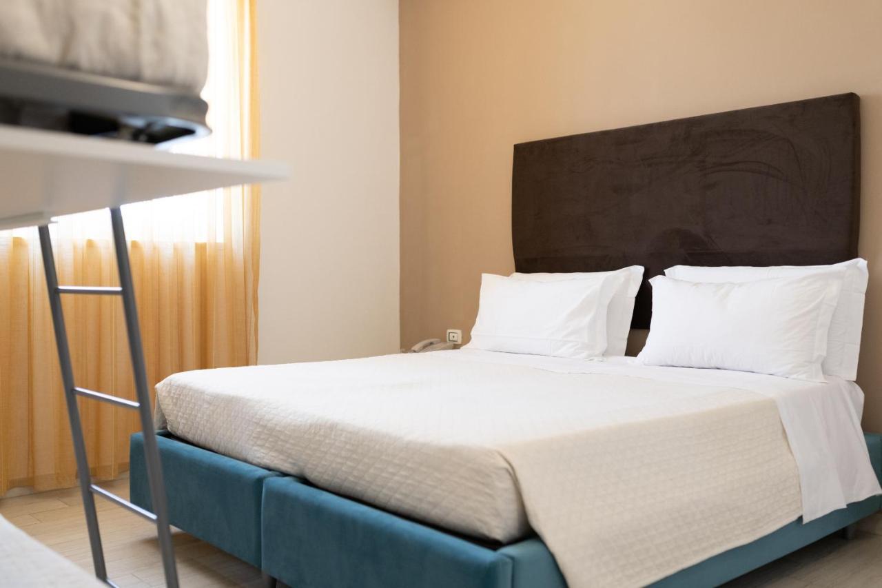 Hotel Reverse Torre Santa Sabina Luaran gambar