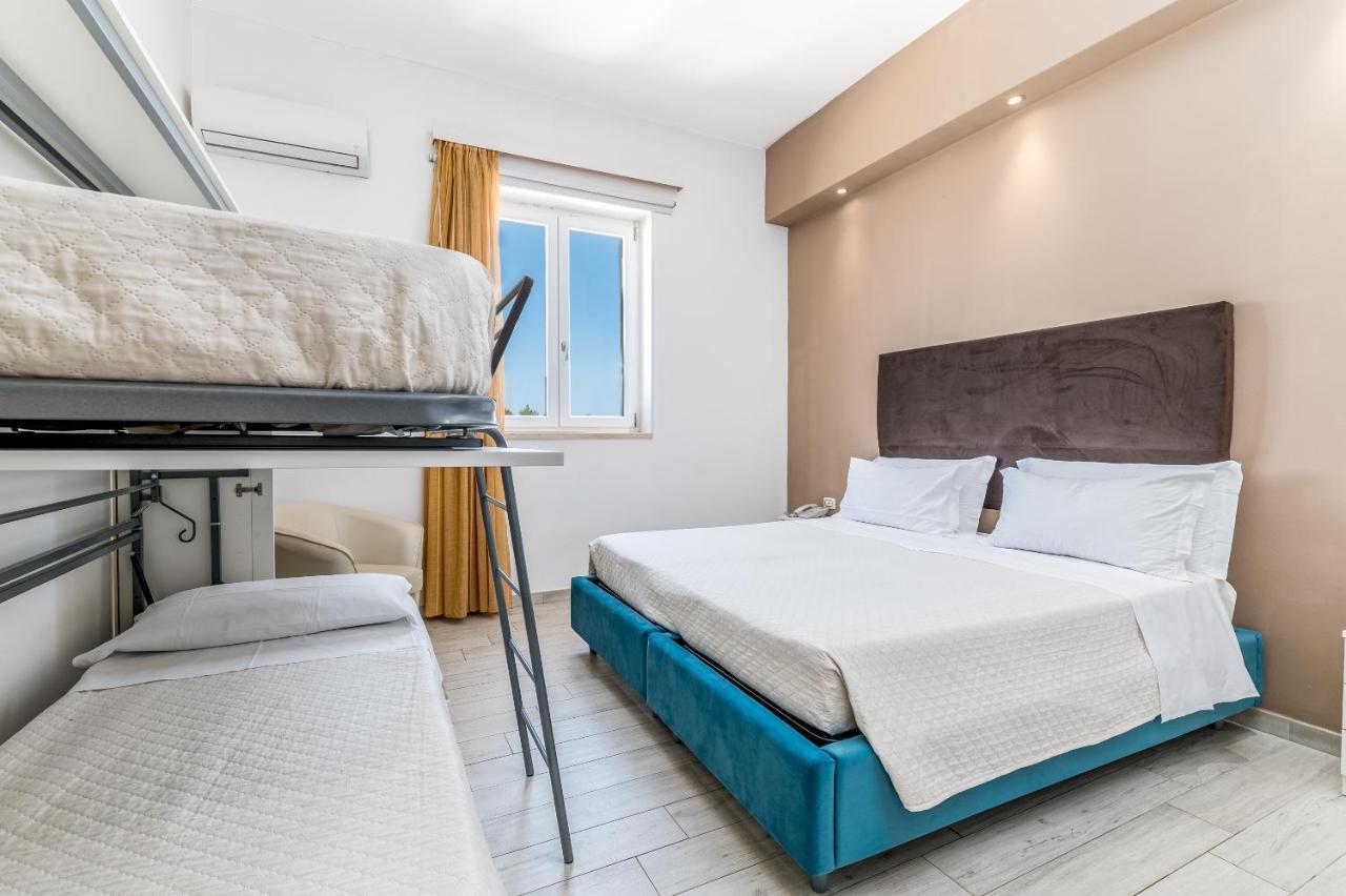 Hotel Reverse Torre Santa Sabina Luaran gambar
