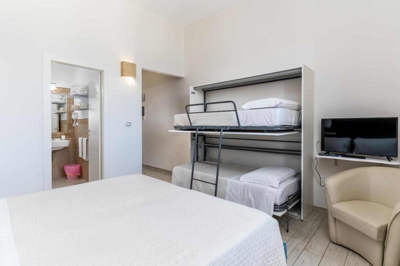 Hotel Reverse Torre Santa Sabina Luaran gambar